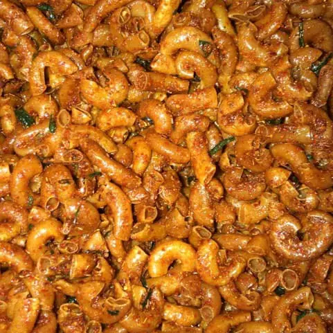 MAKARONI CIKRUH 1 KG LEZAT & GURIH Food Snack Cemilan Crispy Kering Camilan Snack Cemilan Jajanan Keripik Kripik Kripik 3