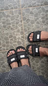 Product Review of Edash - Sandal Slop Pria CL 06 | Sandal Pria | Sandal Slide | Sendal Distro | Sandal Pria & Wanita Karet Pvc Hitam Size 39 - 43 Flat Jepit from p**★ 1