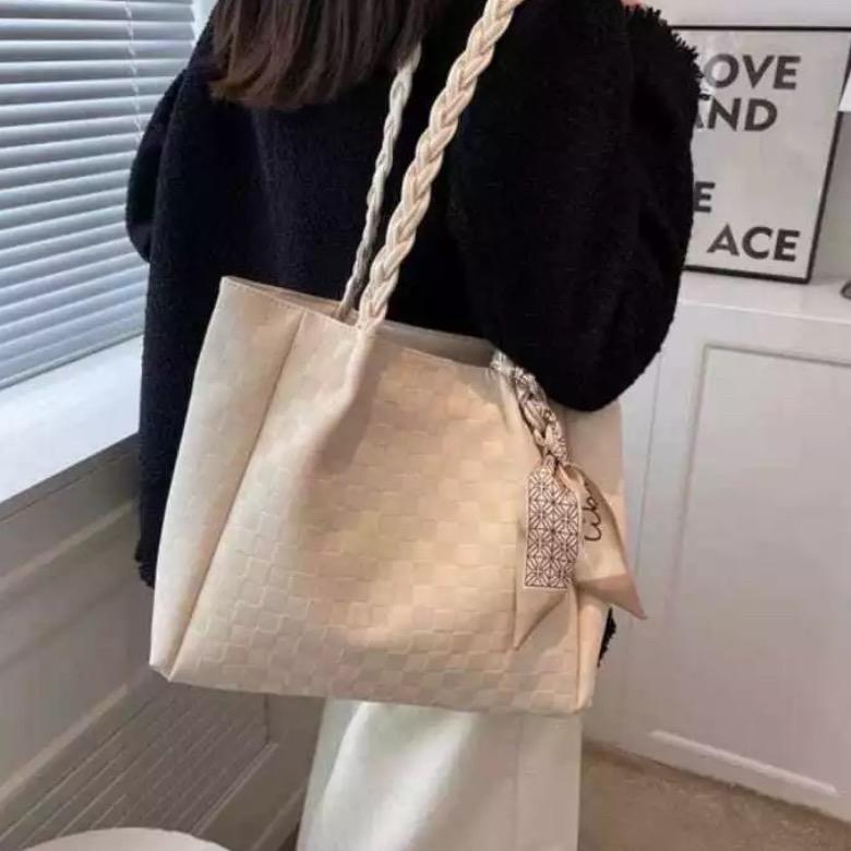 ZENNY Totebag / / Totebag wanita kekinian / / Totebag kuliah wanita 1