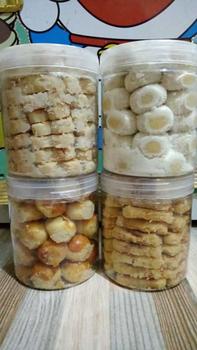 Product Review of Paket Castangel,kacang,nastar,bola² susu from m**a 1