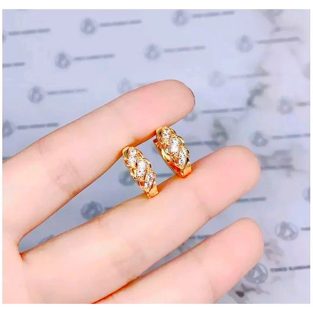 Anting jepit wanita tintanium gold perhiasan wanita anti luntur Elegan Emas Earrings