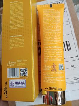 Product Review of DEXSKIN BY DERMA EXPRESS Suncreen protection Cream ( Aesthetic Clinic of the year in Asia Pacific) from d**i 0