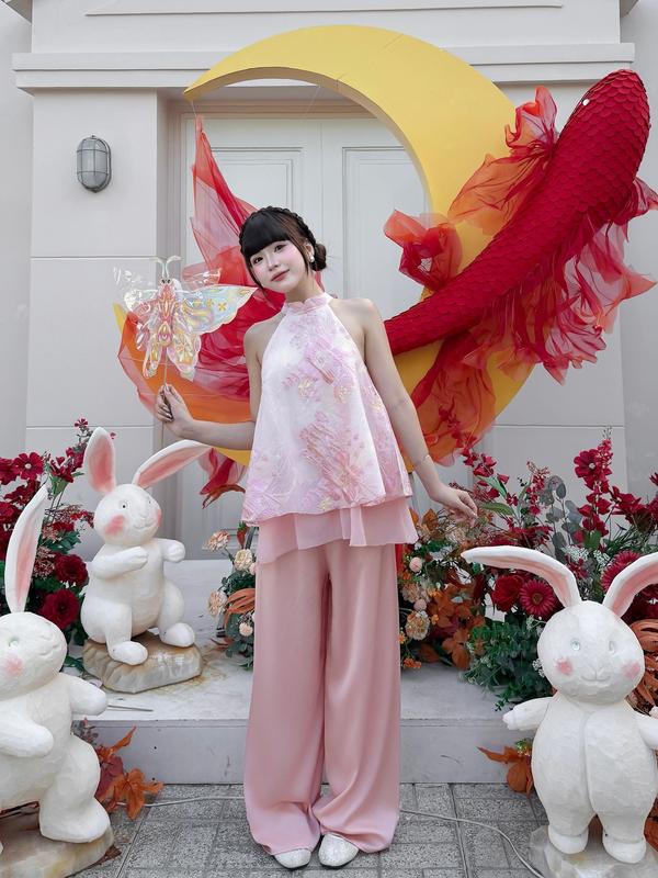 Set áo gấm cổ yếm hai lớp kèm quần lụa lưng chun Ảnh thật/Sẵn