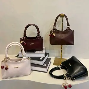 Yuna tas. tas selempang wanita