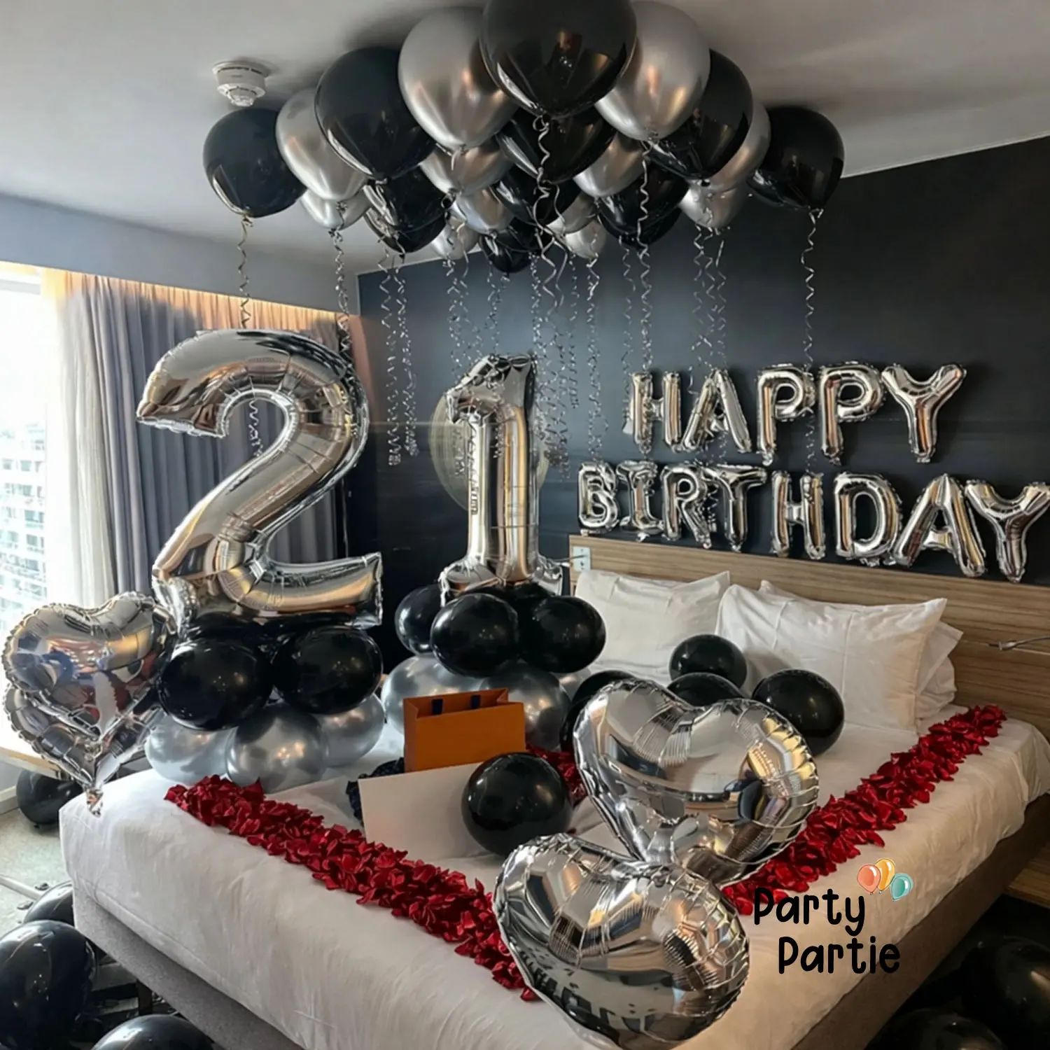 [Paket] Birthday Balloon Room Setup Elegant Silver Black Paket Dekorasi Hotel Surprise
