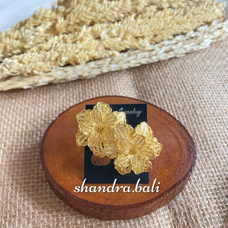 Anting Bunga Kenari Medium Alpaka
