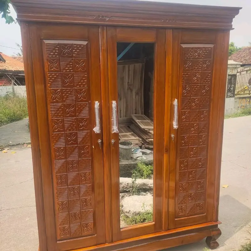 lemari pakaian hijab 3 pintu full jati 1