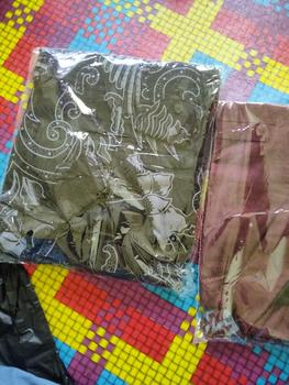 Product Review of MELEWIS HITAM Kemeja Batik Pria Lengan Panjang Warna Hitam Full Furing Katun Slimfit from A**r O**K 0