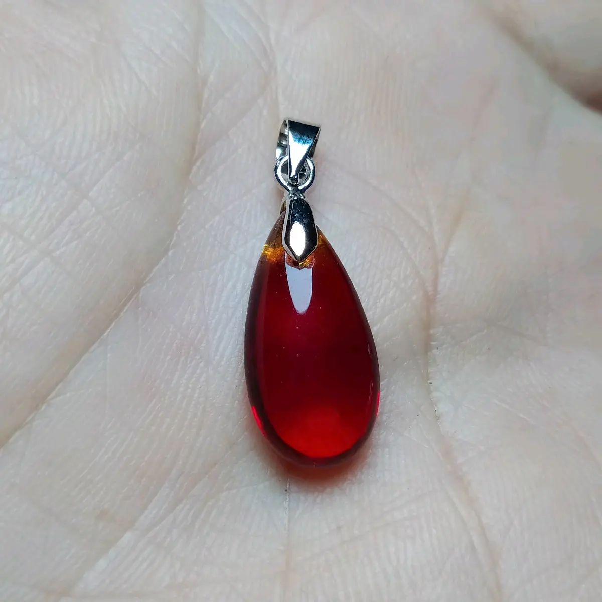 Liontin Bandul merah siam Dimensi mungil