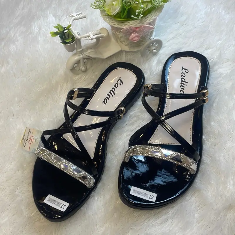 Ladiva ~ Sandal Selop GLITER TALI SILANG bisa dibuat “ Dua Versi “ 1