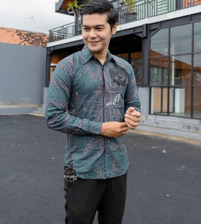 Product Introduction of Baju Kemeja Batik Pria Slimfit Elegant Lengan Panjang Bahan Katun Lembut Nyaman Motif Terbaru Seragam Kerja 4