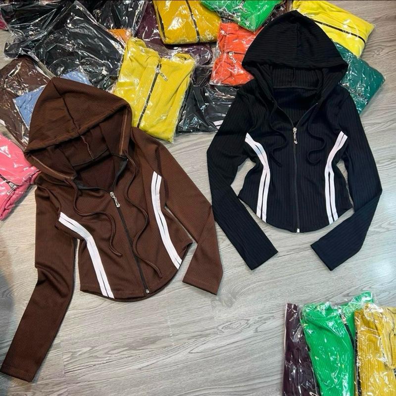 Áo khoác mỏng ủ kem hai sọc V55 tay dài xỏ ngón có 2 túi trong phom ôm body