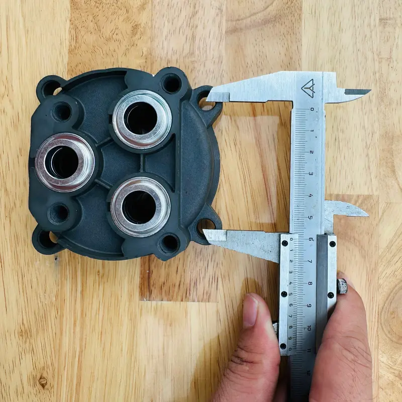 Cụm đầu bơm 14mm.Dùng thay thế cho máy rửa xe gia đình.Dekton- Boss . v..v.v. Hàng đẹp. 7