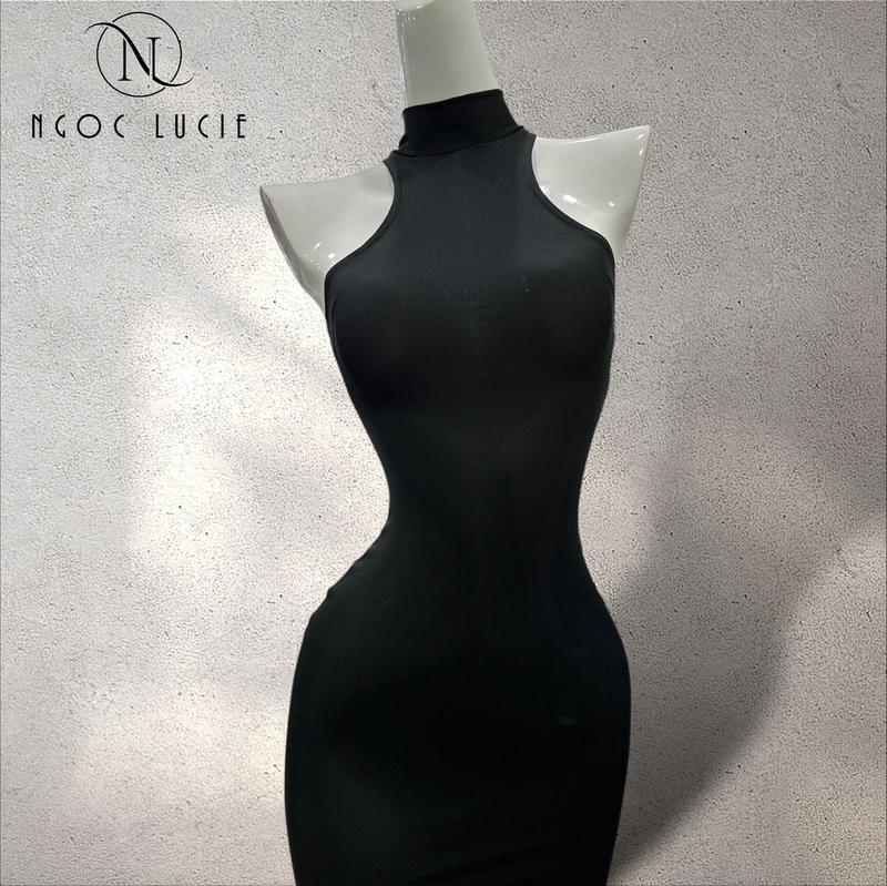 Product Introduction of V19 - Đầm Body Đuôi Cá Cổ Lọ Dây Kéo Sau Vải Gân Nhuyễn Mỏng Mịn Mát - Ngọc Lucie 15