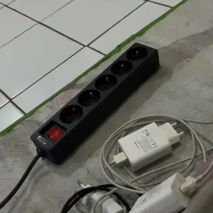 VISERO Stop Kontak/Terminal 5 Lubang Body HITAM Kabel 10M dengan Switch On/Off SNI Kabel Asli Tembaga Tahan Panas Kuat Tahan Lama