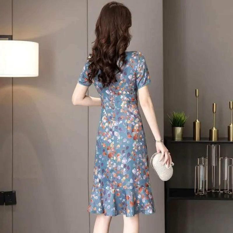 Product Introduction of Modern Cheongsam Dress 2024 Young Style Elegant Daily Style Cut-Bone Cheongsam Summer  New Style Chinese-style Vintage Slim Fit Improved Cheongsam Dress 20