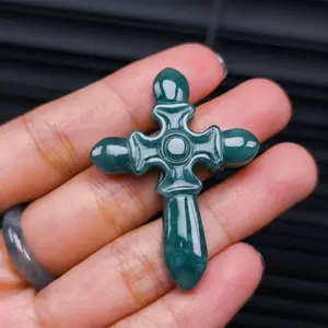 Liontin giok burma ukir salib bersetifikat