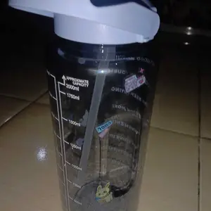 GOLDII - Botol Minum Jumbo 2 Liter Motivasi Transparan Bening BPA FREE