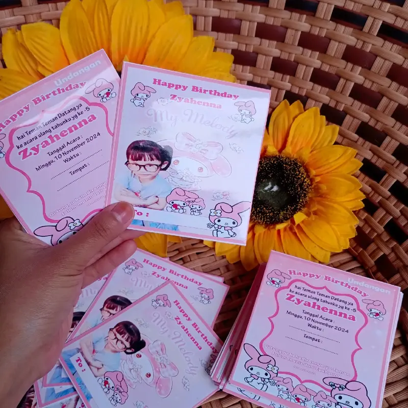 kartu undangan ultah isi 50-100 pcs + Desain foto anak ( Bahan kertas glosy) undangan ulang tahun anak/kartu ultah custom/kartu ultah karakter/undangan ultah (Desain request via chat) 2