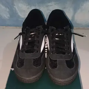 RAINGEL - Sepatu Lokal - FORT - Black white
