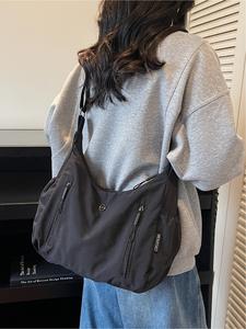 ファッションでカジュアルな万能ショルダーバッグ、無地、シンプルで万能、単色、多機能ポケット付き、トレンディな脇用バッグ、仕事、ショッピング、日常の通勤に適用する
