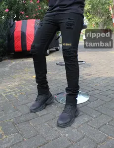 Celana Sobek Pria Tambal / Celana Jeans Sobek Emblem Ripped Jeans / Celana Jeans Sobek Pakai Lapisan