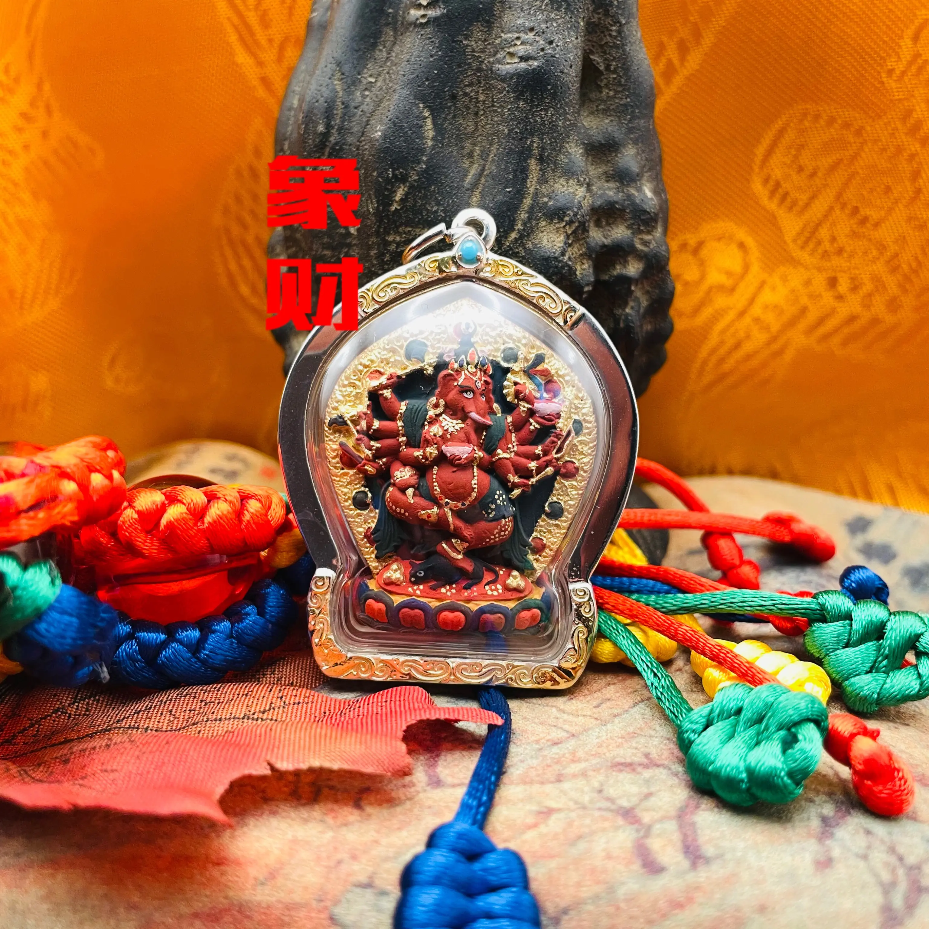 Xizang cultural pendant (Xiangcai) hand-painted mineral color material exquisite painting pendant hand-painted necklace exquisite pendant