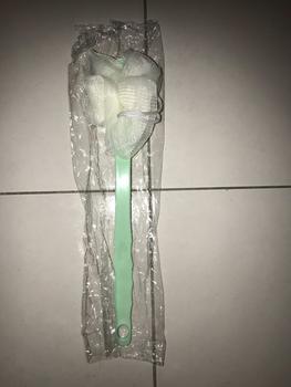 Product Review of READY STOCK GRIMO Somimi Shower Brush Bath Body Cleaning Back Scrubber Long Handle Mandi Bulu Lembut hl11839 Raya 2023 from N**a 0