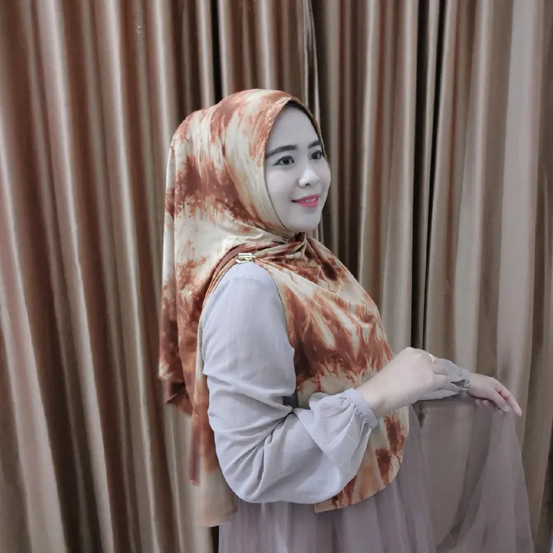 hijab farida segitiga instan oval Muslim Wanita Mewah 2