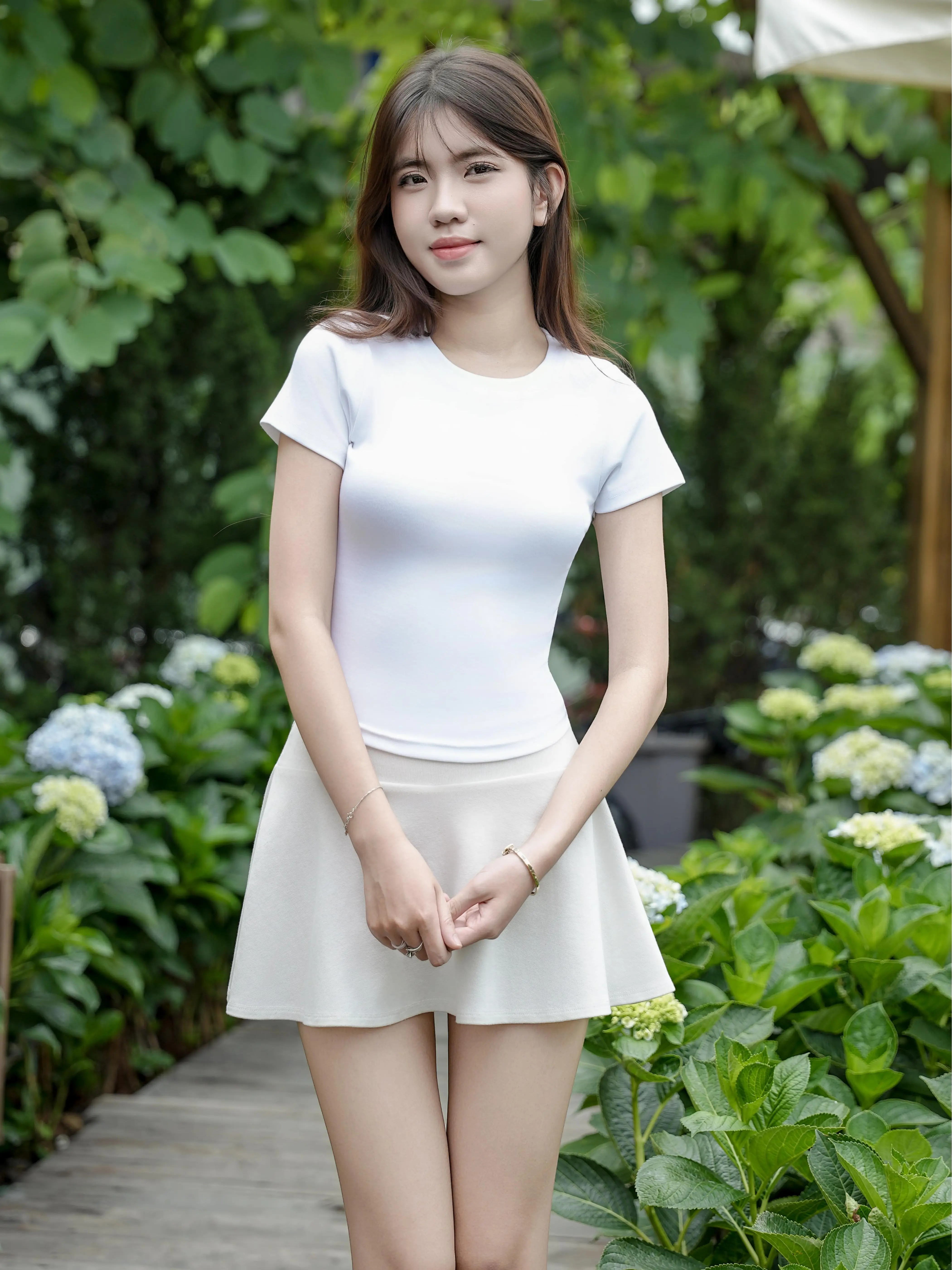 Áo Thun Nữ Cổ Tròn, Cotton Mịn Co Giãn 4 Chiều, Thấm Hút Mồ Hôi, Form Ôm babytee Tôn Dáng | BigBuy360 - bigbuy360.vn