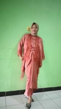 Product Review of SET OUTER FUJI dress lebaran/ kodangan pesta termurahhh baju kondangan kekinian baju one set outer set brukat mewah wanita baju bridesmaid wanita Muslim Panjang Gamis Setelan from E**a O**a 2
