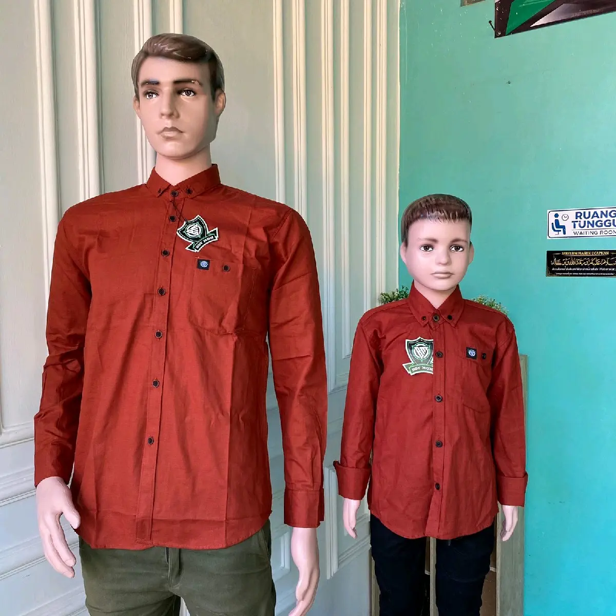 TERACOTA CIGARET PANJANG KEMEJA POLOS COUPLE AYAH DAN ANAK WARNA TERACOTA LENGAN PANJANG Baju Pasangan Katun Dewasa Keluarga
