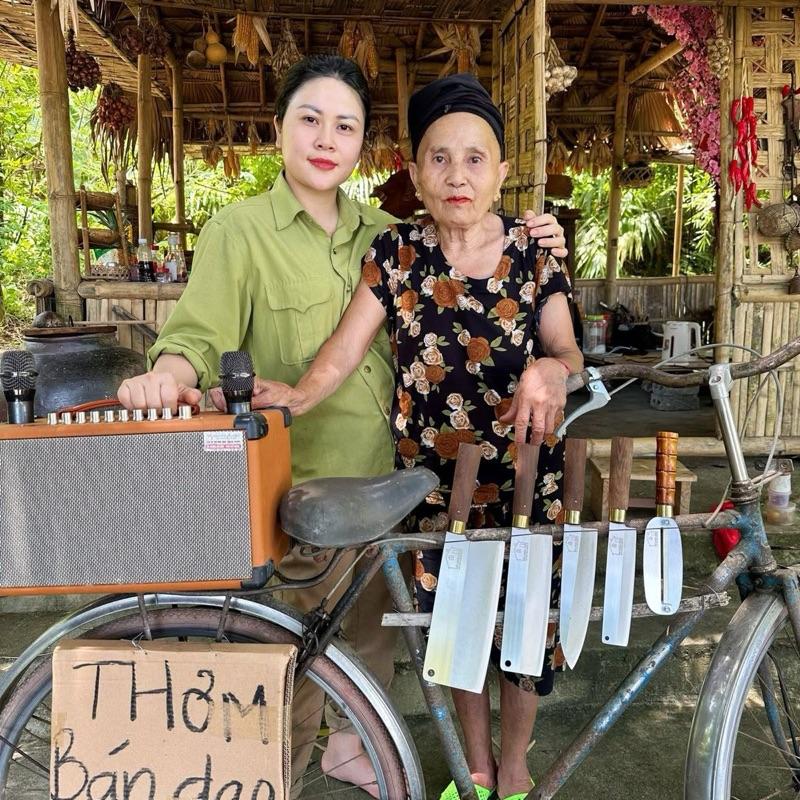 Bộ 5 Dao Thép Nhật Kháng Gỉ - Bếp Ngân Thơm - Cán Gỗ Mun