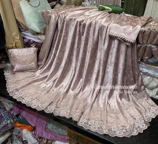 Mukenamewah - Mukena Yura - Mukena sutra embos premium - mukena mewah - Elegant