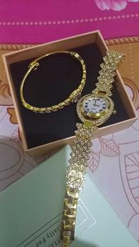 Product Review of LuxeGlow  Beli jam tangan dapat gelang gratis. Bayar di tempat saat barang diterima. Jam tangan wanita berlian emas berkilauan. Tidak luntur. Angka Romawi. Produk baru. Kegiatan diskon khusus. from p**_ 0