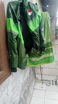 Product Review of Jaket  bomber Casual driver model terbaru Thailand poliester sporty minimalis krem/khaky Logo Bordir murah from K**d t** 0