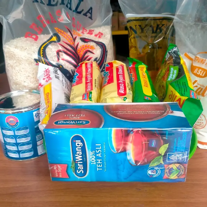 Paket Sembako Hemat B2 dengan Tepung Terigu, Susu Bendera, Teh Celup, Minyak Goreng, Mie Instan, dan Beras 1