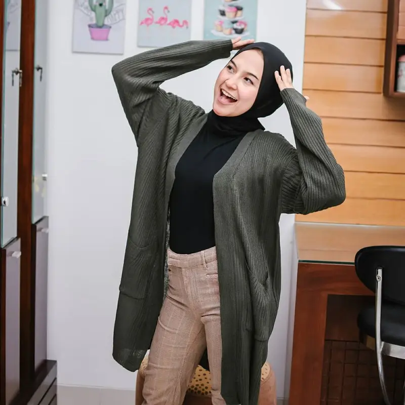 Belle Long Outer Cardigan Rajut Wanita Fit Oversize Panjang  Knitwear  Kardigan 5