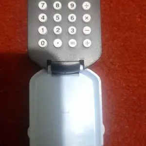 SATUAN/PCS Kalkulator Mini Emoji Lucu Gantungan Kunci Lucu Calculator 8 Digit Karakter