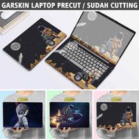 Gambar Precut Garskin Sticker Laptop Protector Kompatibel dengan HP Notebook Fullbody Bottom Bezel Palmrest Cover Cartoon Astronaut Katalog Gambar OS298 OS299 OS300 dari Oneskin Store Indonesia Kota Surabaya 1 Tokopedia