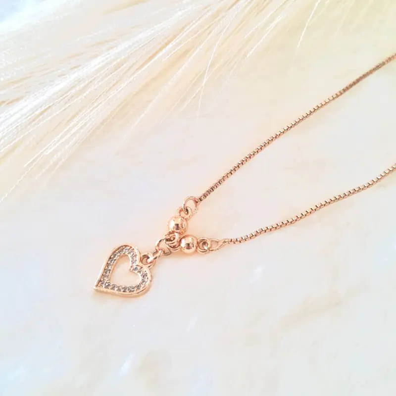 Kalung Wanita Titanium Anti Karat Hati Liontin Berlian Klavikula Rantai Aksesoris Fashion Kalung Perhiasan Emas XL106 2