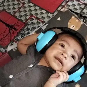 【in stock】0-3 Tahun Pengurangan Kebisingan Penutup Telinga anak-anak Yang Kedap Suara Hadiah untuk Bayi Baru Lahir Kuning/Hijau/Biru/Merah Muda Lindungi Pendengaran Anak Dengan Mudah Hadiah Lebaran