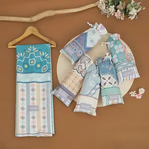 Omiland Gendongan Bayi Jarik Batik