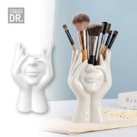Gambar Dr. Storage Storage Brush Kosmetik Desktop Aesthetic Bentuk Wajah Hiasan Meja Dekorasi Ruang Tamu Properti Foto Produk Tidak Mudah Pecah STO074 - Girls Model - Black dari Dr. Storage Kota Bekasi 1 Tokopedia