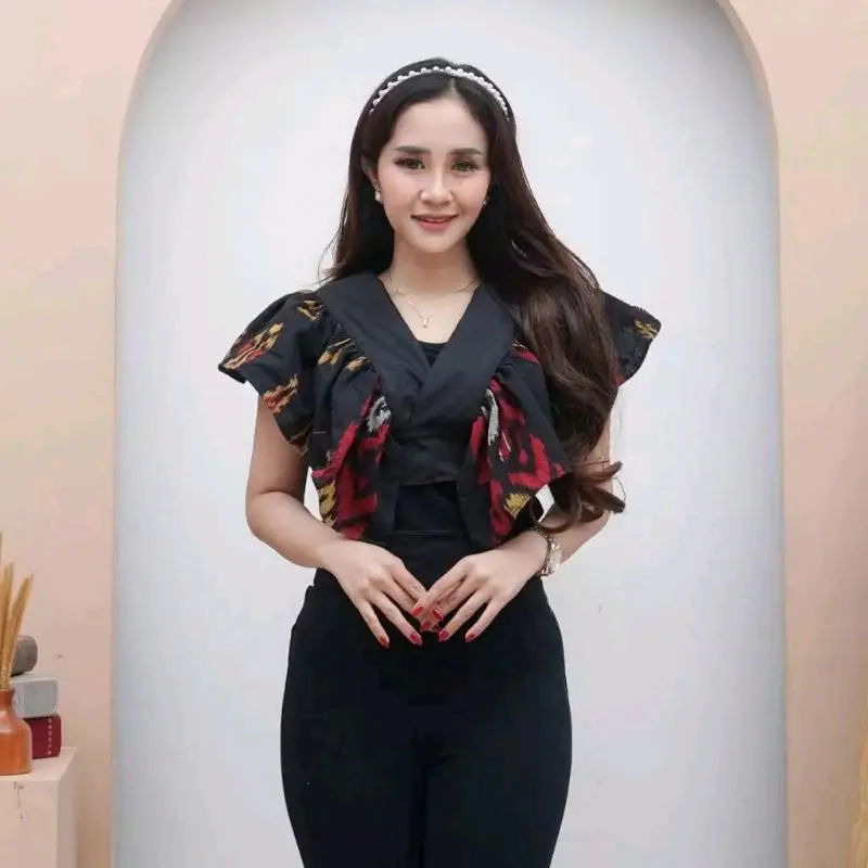 OUTER KOREA, FASHION WANITA KEKINIAN,ROMPI KERJA KANTORAN,OUTER TENUN TERBARU,ATASAN KEKINIAN, CROP TOP