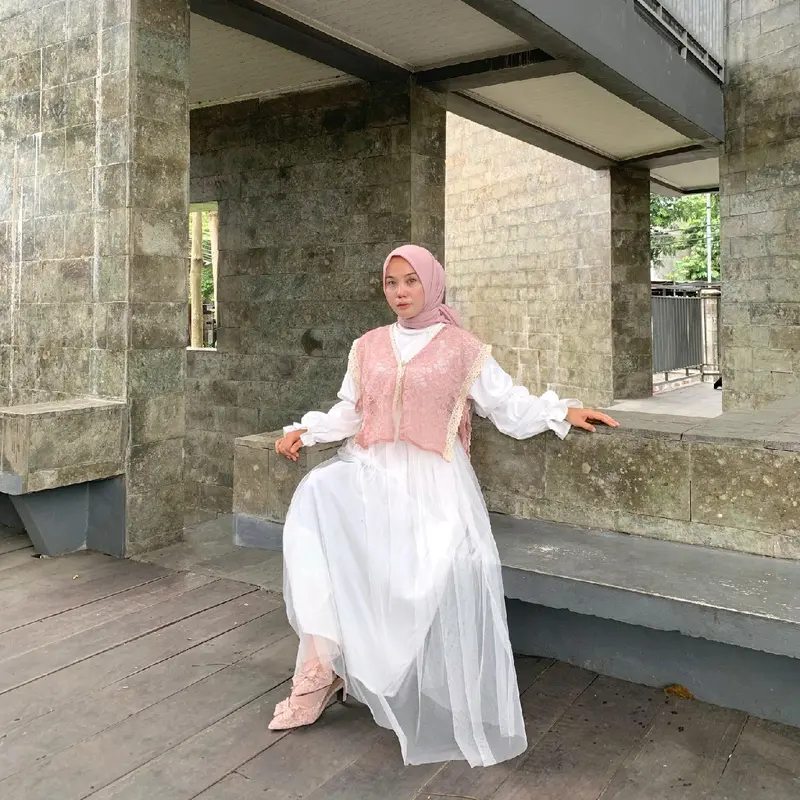 Vest Brukat Kondangan Lebaran Kekinian Simple Hijab Aesthetic Wanita Atasan Outer 5