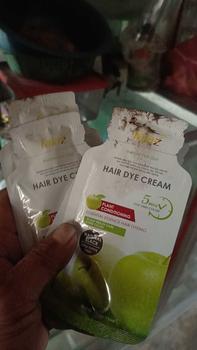 Product Review of 【FAJAZZ+Masker rambut gratis】150ML/5PCS  Pengoperasian sederhana, penyimpanan mudah, pewarna rambut beraroma, pewarna rambut jenis gelembung. from m**s 0