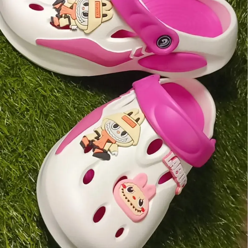 SANDAL ANAK PEREMPUAN BAIM DULUX LABUBU 636-1 (25_36)SANDAL KODOK PEREMPUAN YANG LAGI TRENDY Fashion Karet Sendal. 3