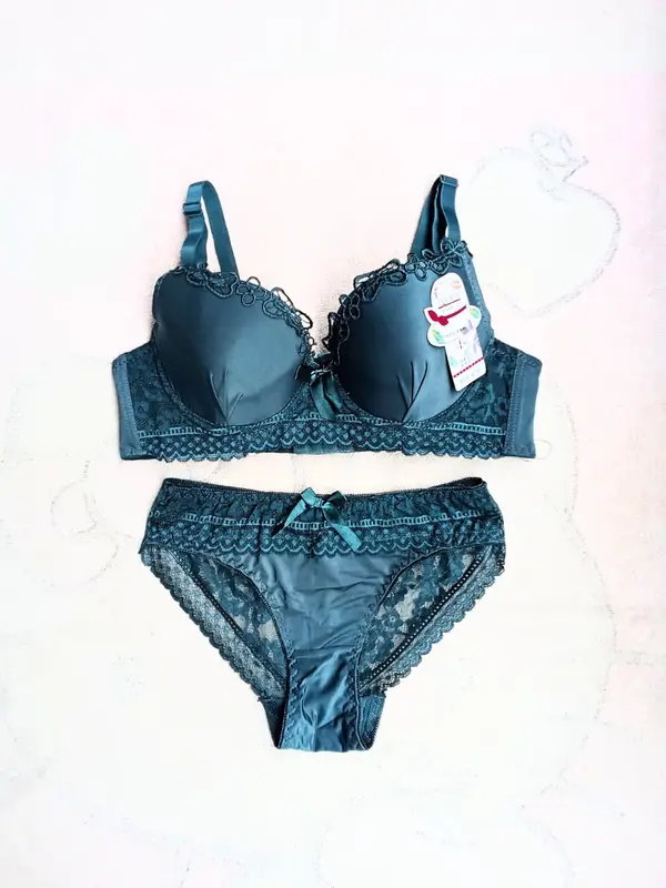 bh bra set wanita (free gantungan) busa tipis berkawat pengait3 tali bisa lepas pasang uk:38-44 Motif Setelan Motif 2