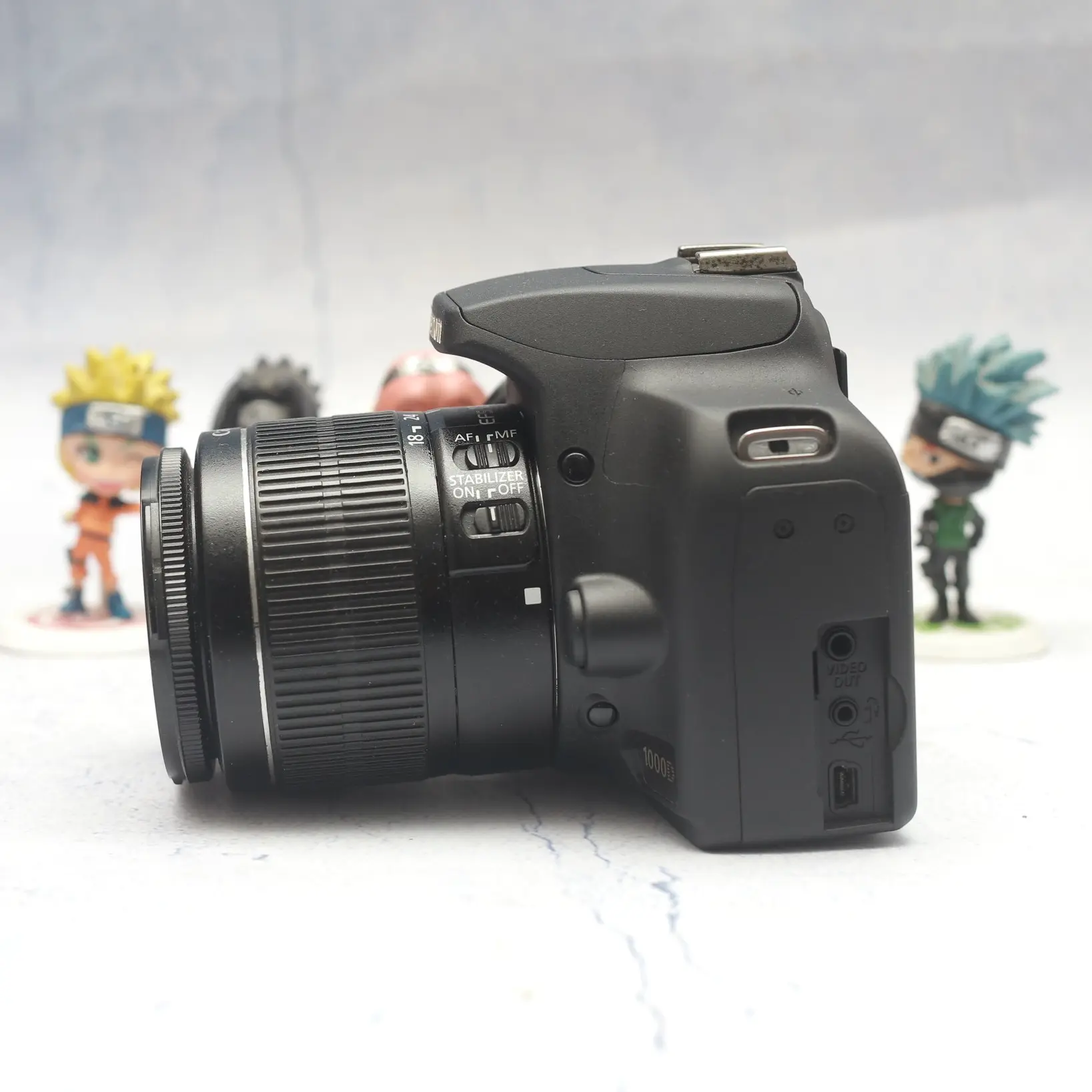 Kamera 1000D Lensa Kit 18-55mm F3.5 DSLR